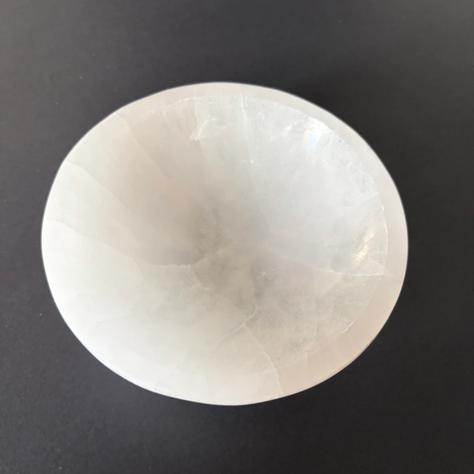 Cuenco de Selenita Blanca Natural | Plato para Joyas y Cristales